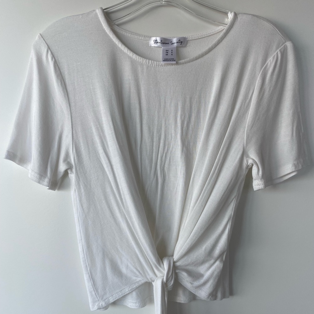 💖3 for $30💖 White Tie-Front Top